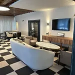 Awen Hotel 3*